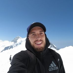 Meet your Posher, Cory